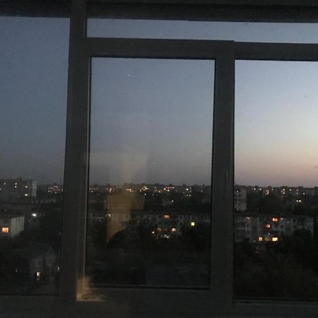 Найгарніша Квартира В Черкасах! チェルカースィ エクステリア 写真